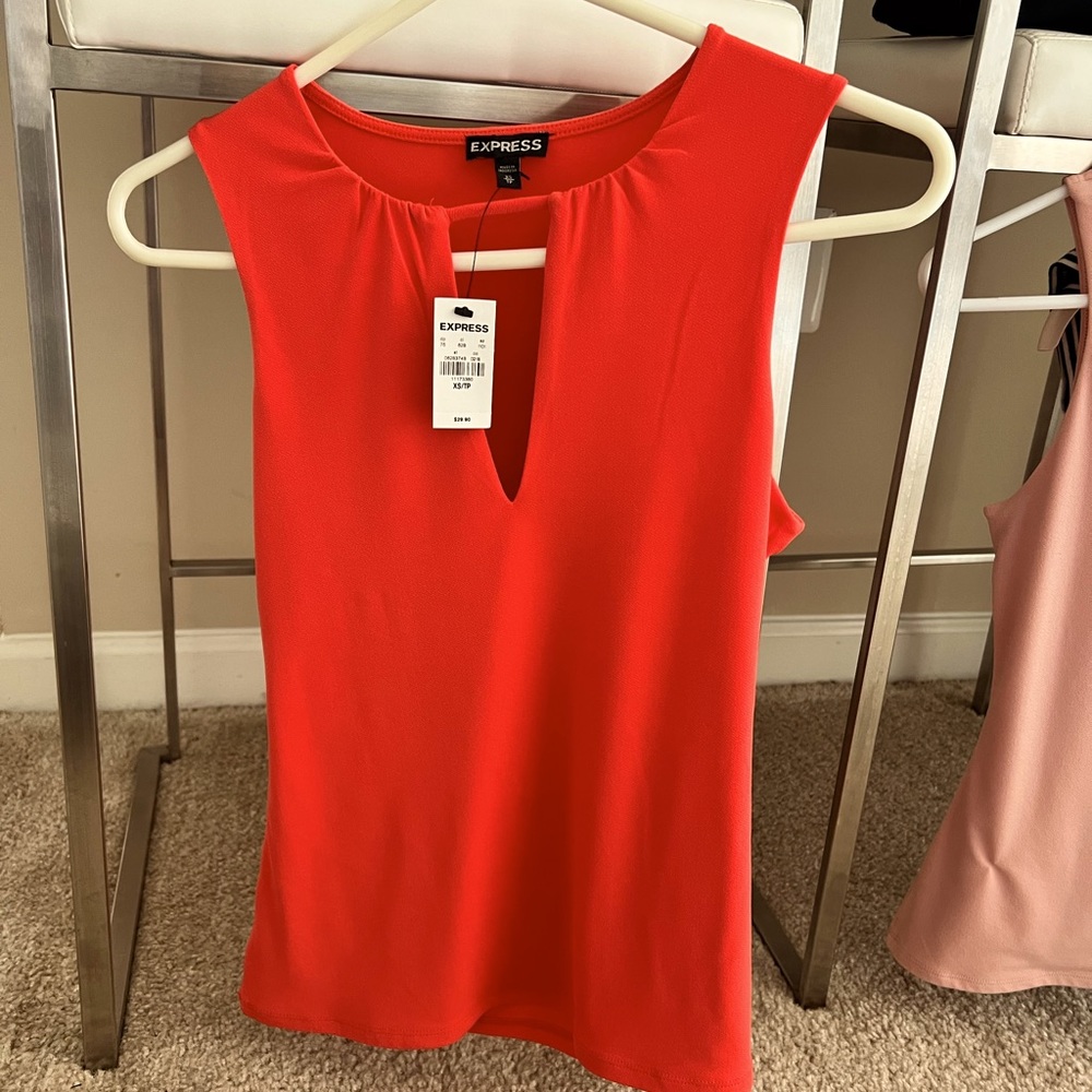Express Keyhole sleeveless top NWT. XS
